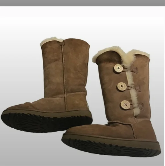 Ugg Bailey 3 Button Tall Boots Tripple Buttons Boot Sheepskin Shearling 8 Uggs - Picture 1 of 9
